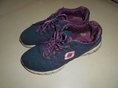 Sportovní boty Skechers relaxed fit vel. 40,