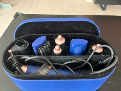 Žehlička na vlasy Dyson Airwrap