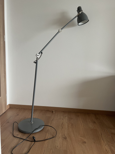 Stojací lampa Ikea