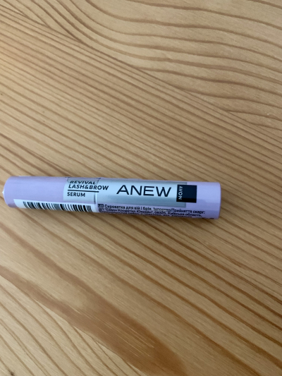 Sérum na řasy a obočí Anew