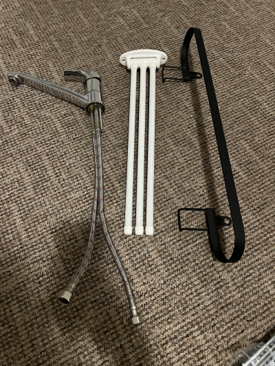 Zdarma baterie, 2x věšák