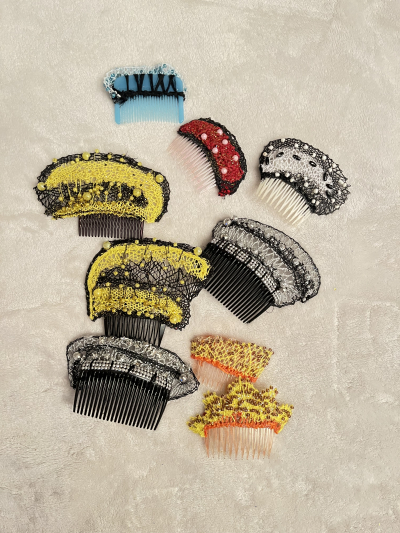 Spony ruční práce