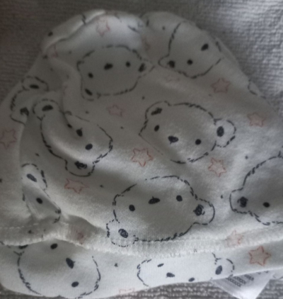 Čepička vel. 62 s medvídky