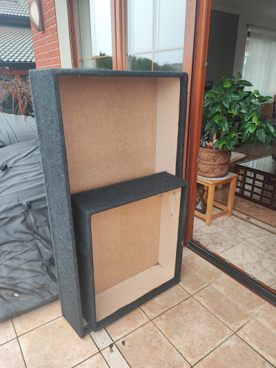 2 bedny a 2 velké polstry