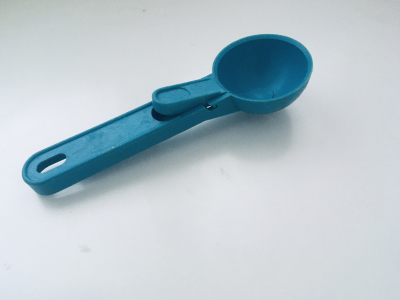 Vyklapeci lzice na kopecky ryze