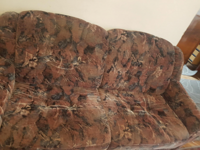 POHODLNÝ GAUČ, SEDAČKA .