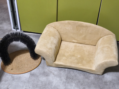 Pelíšek a škrabadlo