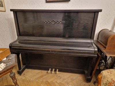 Staré piano