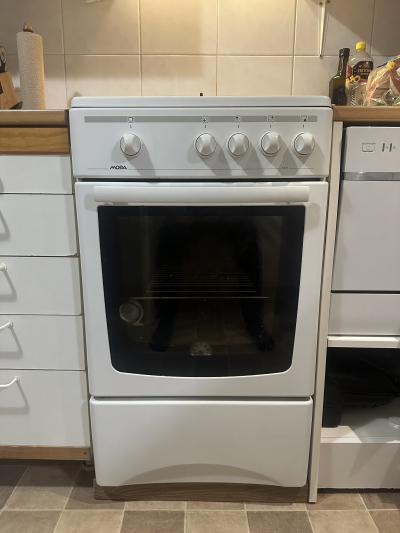 Plynový sporák a trouba Mora