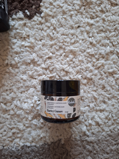 Bio zubni pudr temer cely