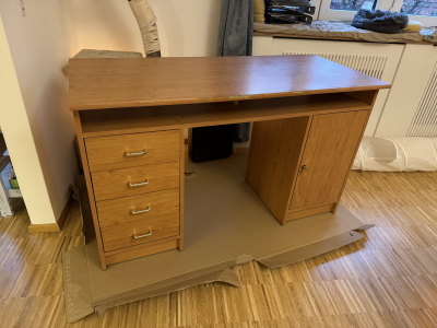 Psací stůl 125 x 55 cm