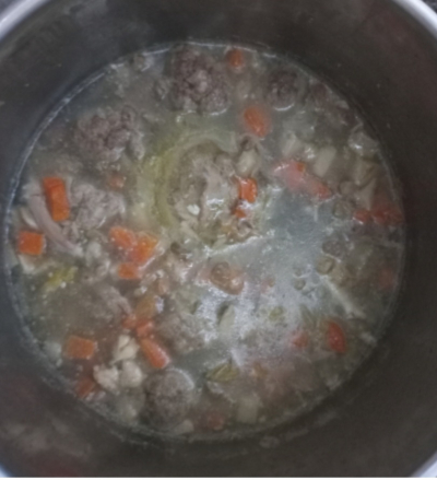 Knedlíčkova polévka