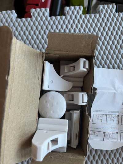 Magnetky na uzavření šuplíku