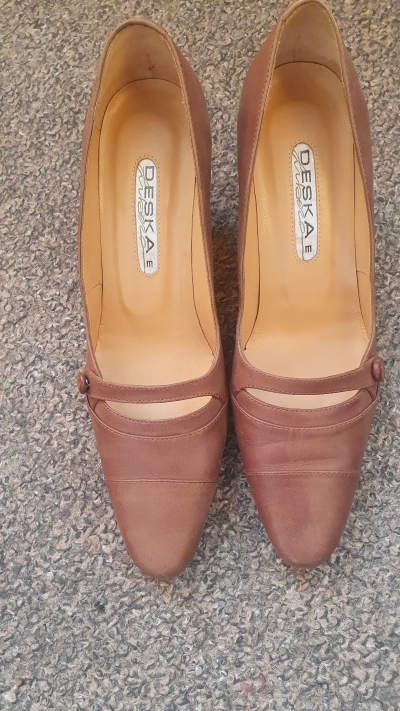 Daruji moc hezké,  téměř nenošené kožené boty.Č 36