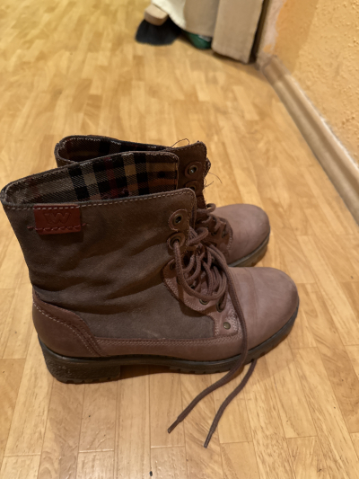 Dámské kožené boty 38