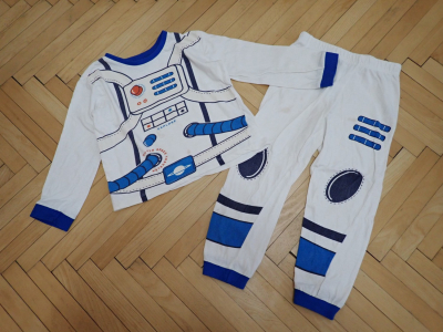 Pyžamo 2, velikost 110/116