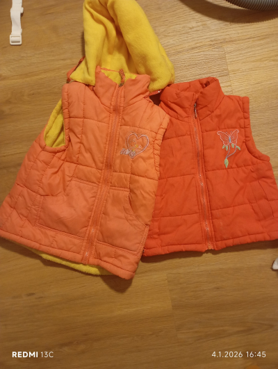 2 vesty pro holky