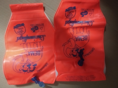 Rukávky na plavání