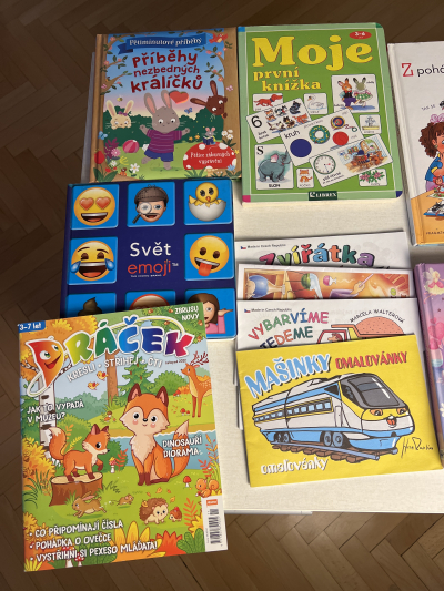 Dětské knížky a omalovánky