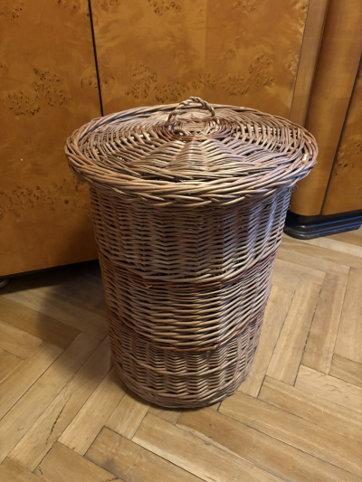 Proutěný koš na prádlo