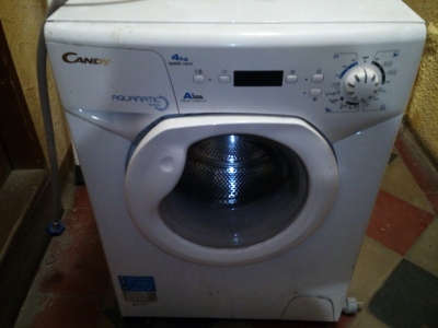 pračka Candy na náhradní díly funkčnost neznámá