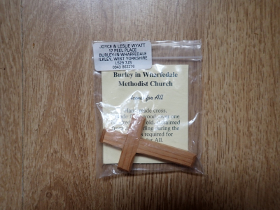 Malý dřevěný křížek