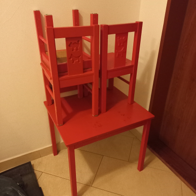 Daruji dětský stolík Ikea + 3 židličky