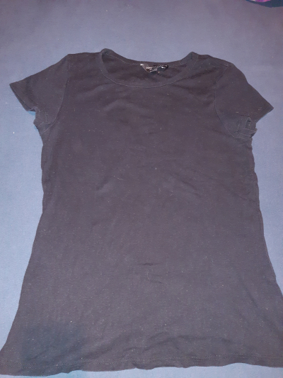 Triko cerne xs/s nebo divci L