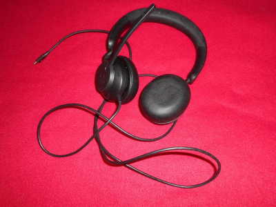 Sluchátka k PC - nezkoušeno*