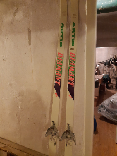 Bezky 180 cm, vazani 75