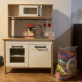 Dětská kuchyňka s vybavením