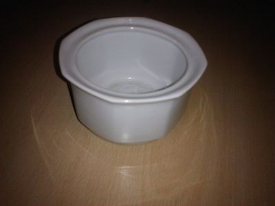 Porcelánová cukřenka 