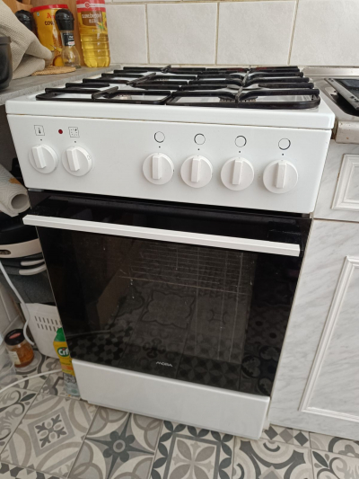 Plynový sporák Mora s elektrickou troubou