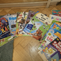 Dětské časopisy a samolepkové knihy