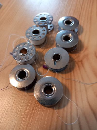 Špulky do stroje kov