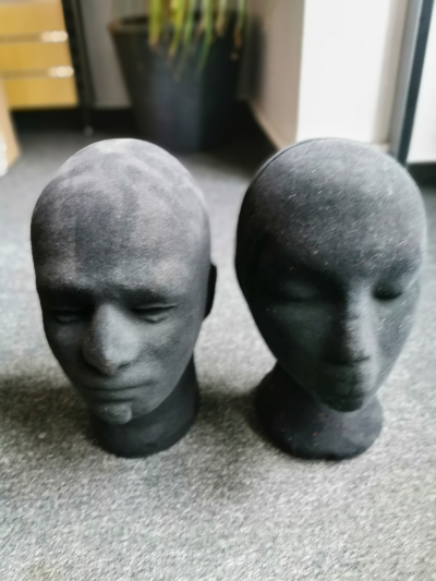 Polystyrénové hlavy