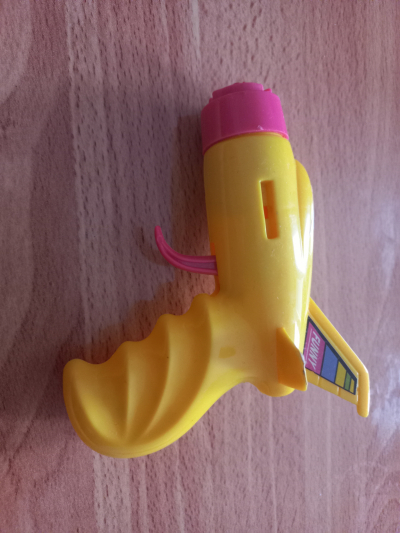 Pistolka ve tvaru letadla