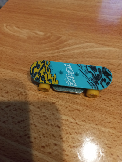 Hračka Skate