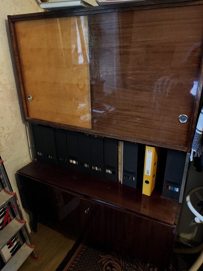 Skříň - sekretář