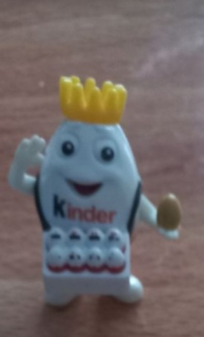 Kinder figurka