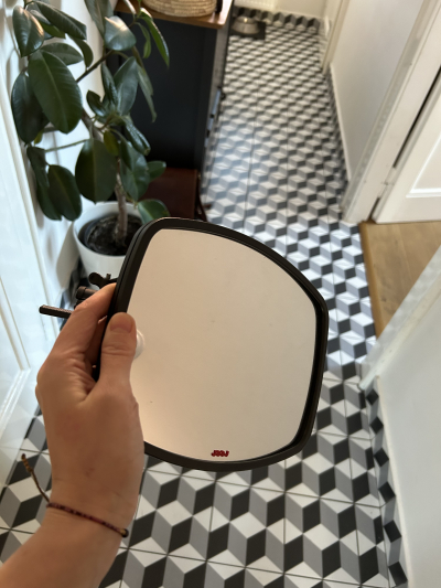 Zrcátko na děti do auta