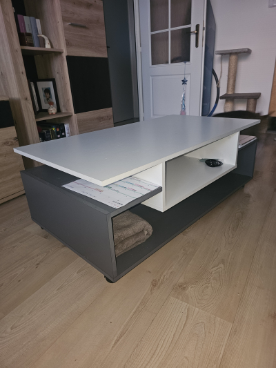 Konferenční stolek bílošedivý