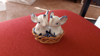 Keramická slánka a pepřenka sloníci