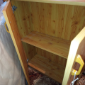 Komoda s poličkou