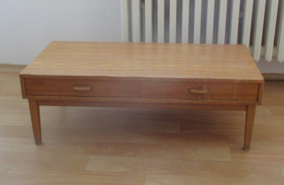 Nízký stolek
