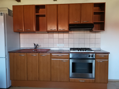 Kuchyn 242cm v dobrém stavu