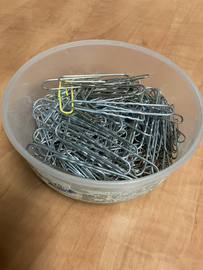 kancelářské sponky