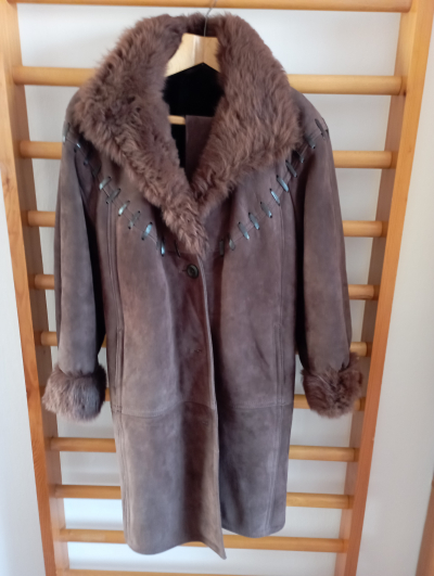 Daruji 3/4 dámský kožich.