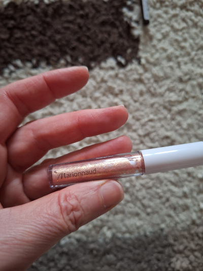 Marionnaud ocni stiny s trpytkami