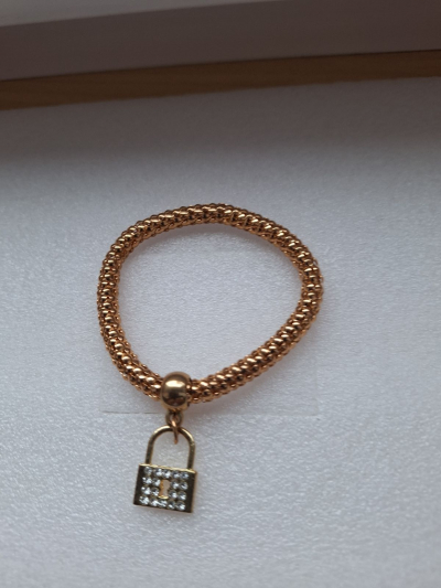 Bižuterie– náramky a náušnice